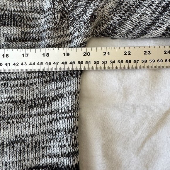 Poof Women's Black + White Open Front Long Sleeve Cardigan Sweater Size Large - Picture 6 of 12